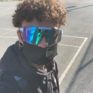 Meet your Posher, Amin